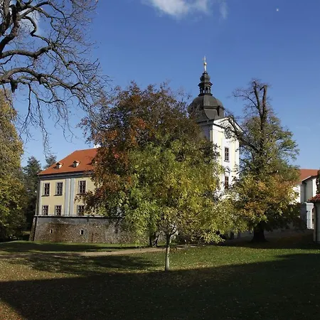 Pytloun Chateau Ctěnice Hotel 4*