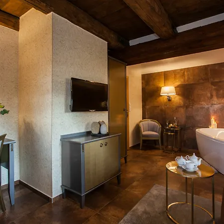 Pytloun Chateau Ctěnice Hotel 4*