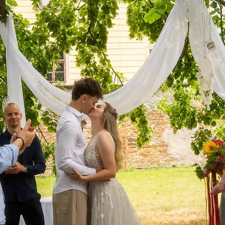 ホテル Pytloun Chateau Ctenice