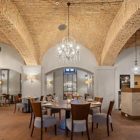 Pytloun Chateau Ctenice 4* Praga
